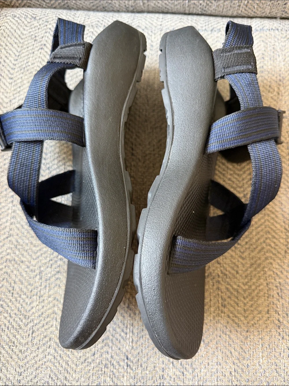 Chaco Men’s Z/Cloud Blue Striped Black Sandals Size: 9